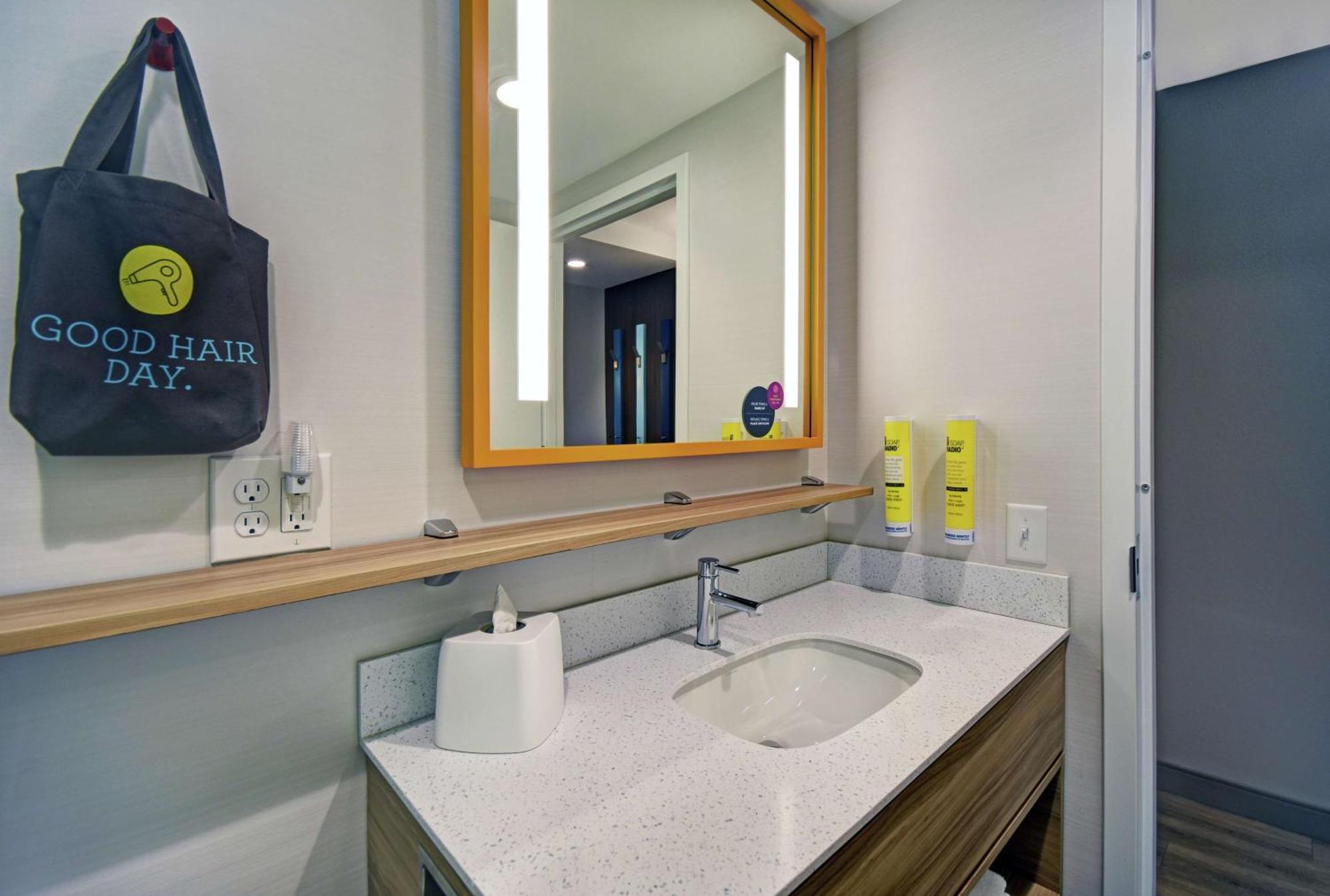 Tru By Hilton Portland Airport Area Me Hotell South Portland Eksteriør bilde